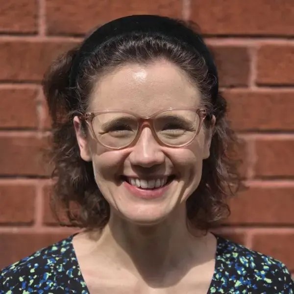 Dr Hannah Warren