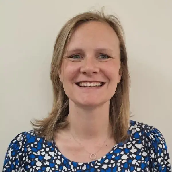 Dr Sarah Lort