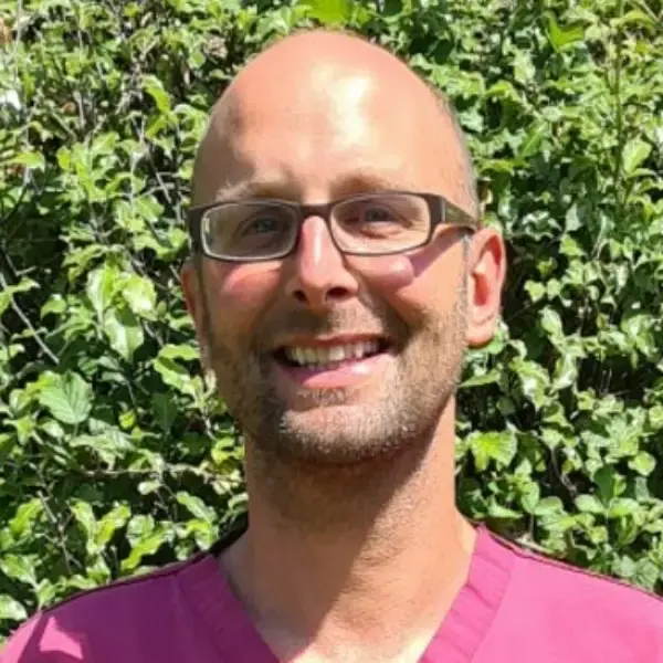  Dr Hamish Duncan